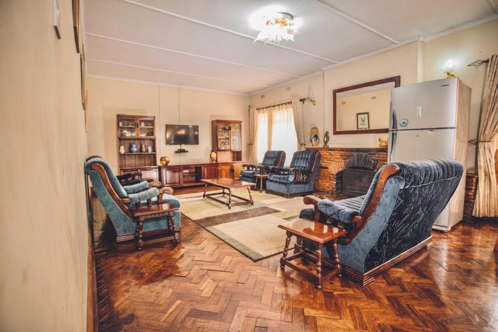 Palm Villa Хараре Экстерьер фото